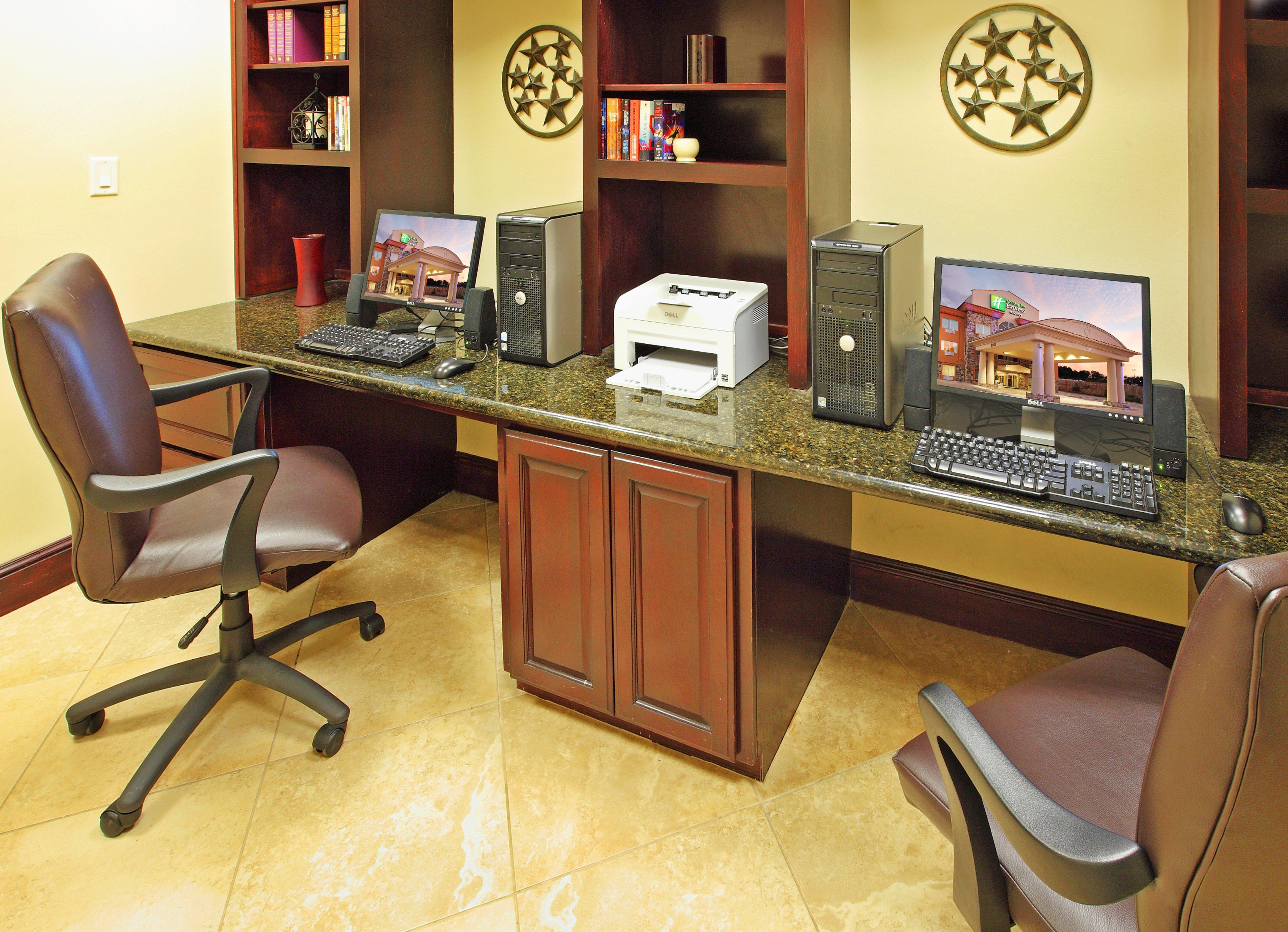 Holiday Inn Express Hotel & Suites Marshall By Ihg Esterno foto
