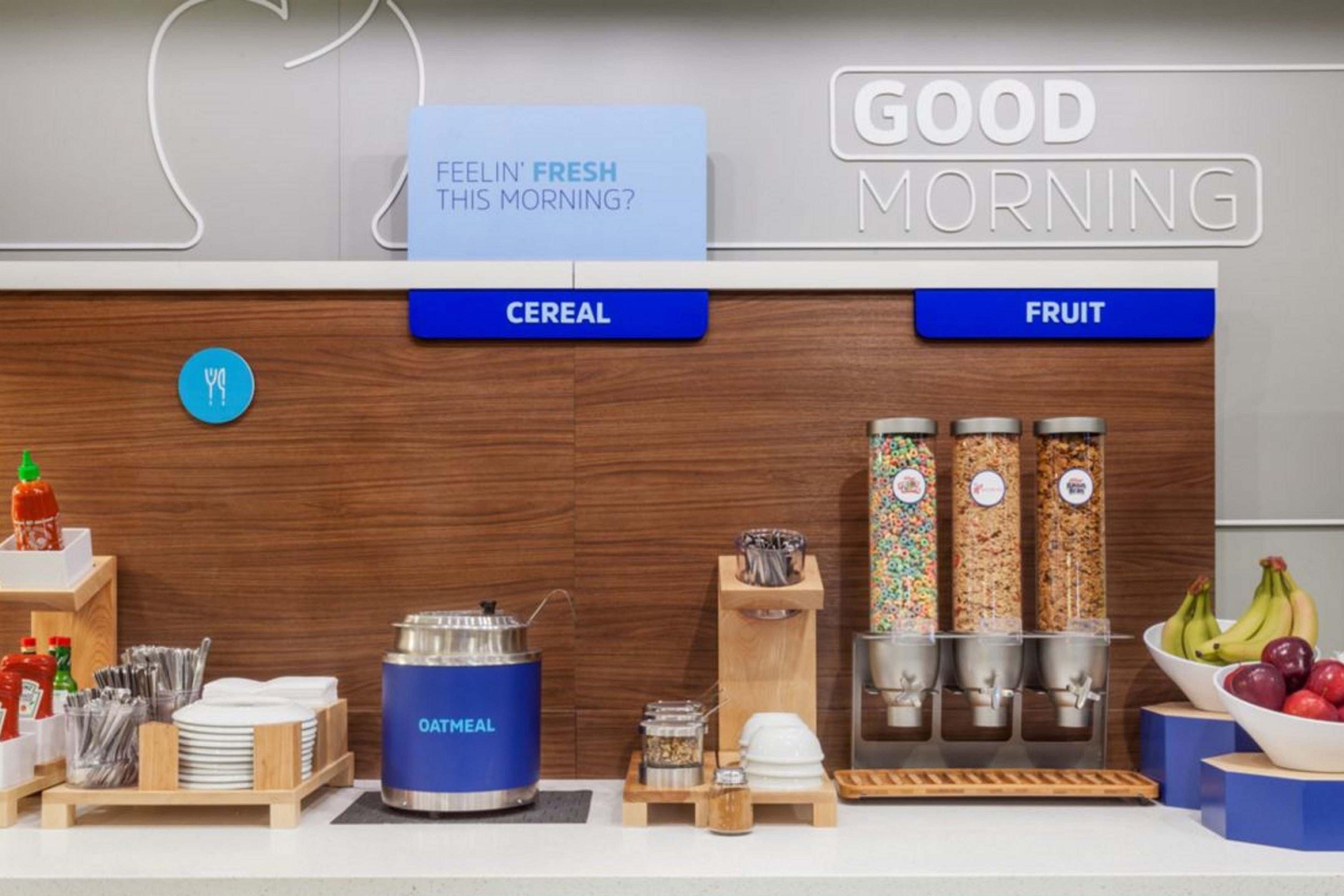Holiday Inn Express Hotel & Suites Marshall By Ihg Esterno foto