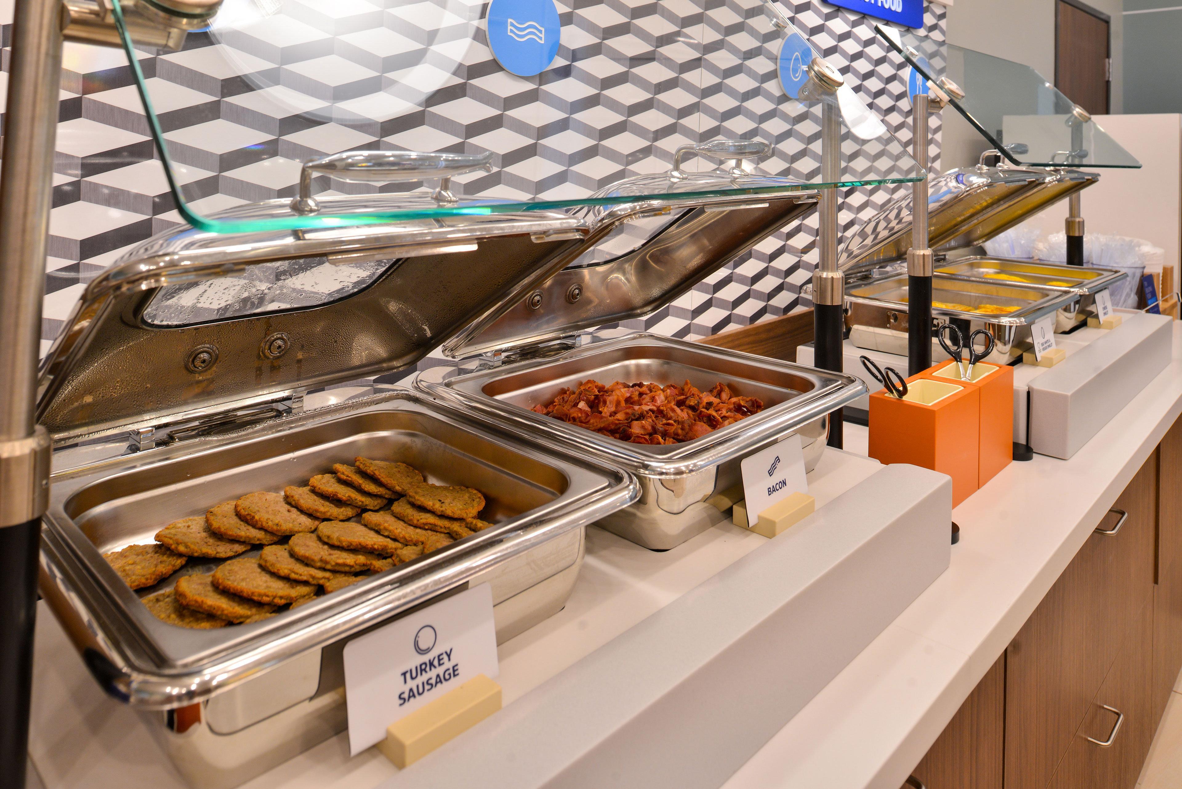 Holiday Inn Express Hotel & Suites Marshall By Ihg Esterno foto