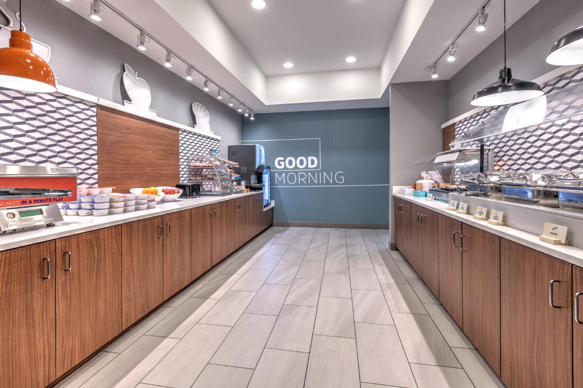 Holiday Inn Express Hotel & Suites Marshall By Ihg Esterno foto