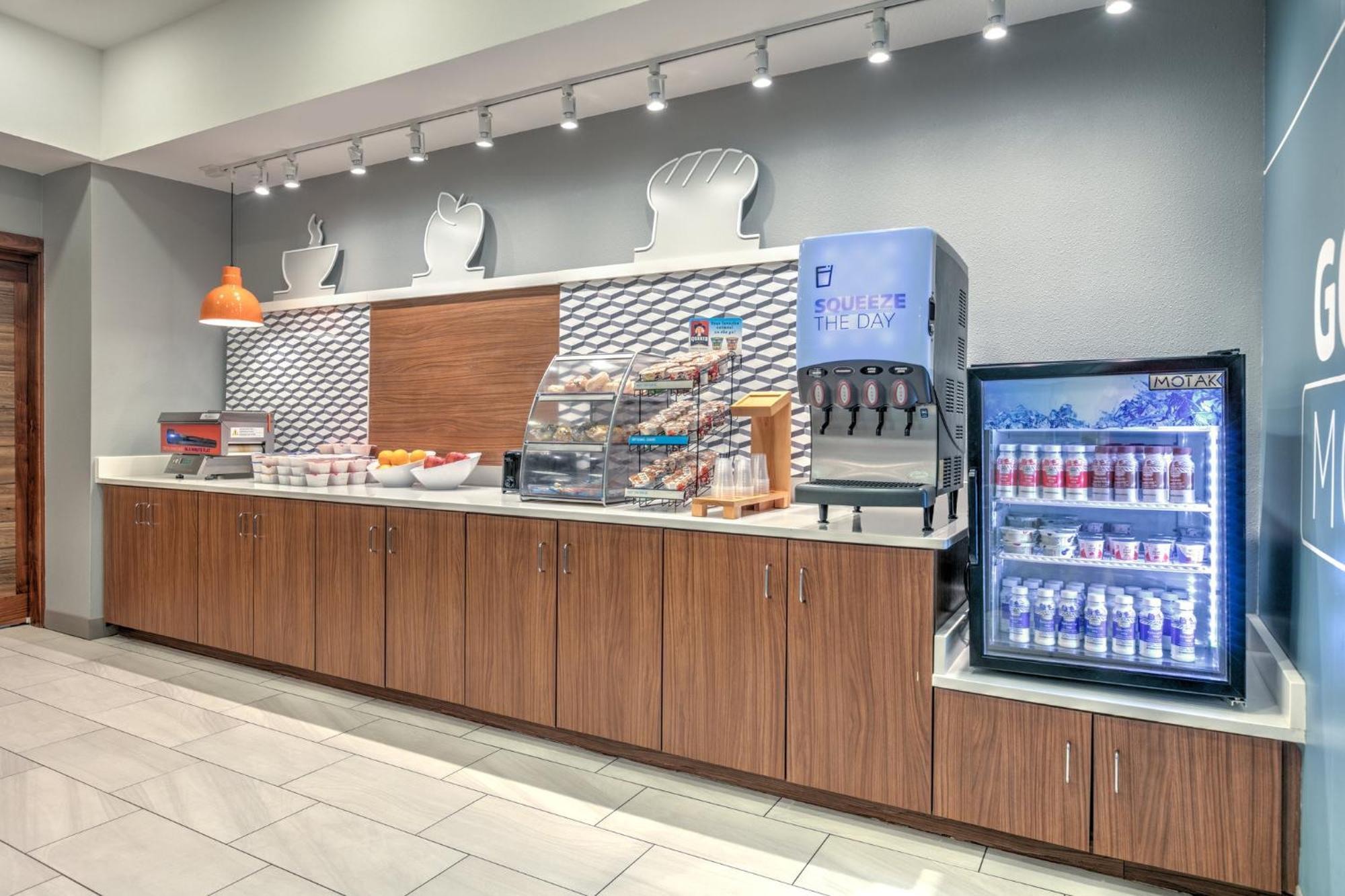 Holiday Inn Express Hotel & Suites Marshall By Ihg Esterno foto