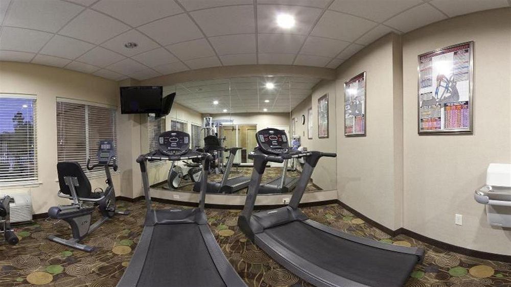 Holiday Inn Express Hotel & Suites Marshall By Ihg Esterno foto